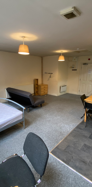 Studio to rent - Photo 1