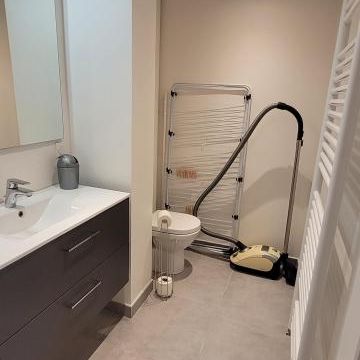 Location Appartement 2 pièces Meublé 44m² ISSY LES MOULINEAUX 92130 - Photo 1