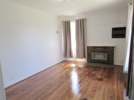 42 Swanston Street, Heidelberg Heights - Photo 2