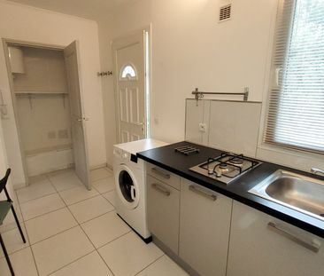 Location Appartement 1 pièce 17m² MEYREUIL 13590 - Photo 1