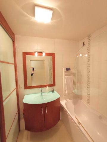 Location Appartement 3 pièces 79m² - Photo 5