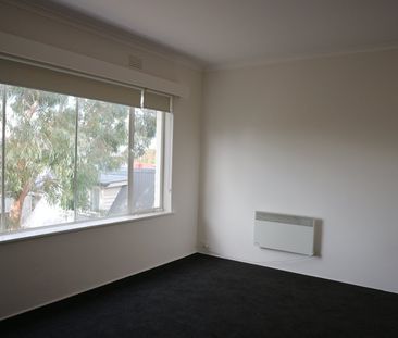18/6 Francis Grove, Thornbury VIC 3071 - Photo 6