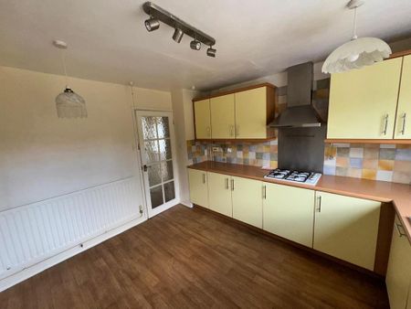 3 bedroom detached house to rent - Photo 5