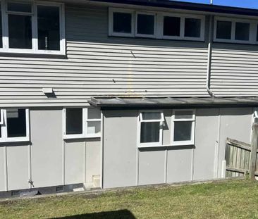 Renovated and ready to move in! - Photo 3