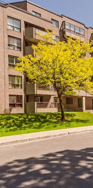 Appartement 2 chambres à louer Ville St-Laurent - Bois-Franc à Complexe Deguire - Photo 1