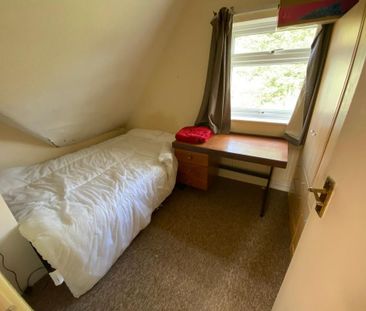 4 bedroom semi-detached house to rent - Photo 1