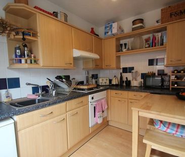 1 bedroom ground floor flat to rent - Photo 1