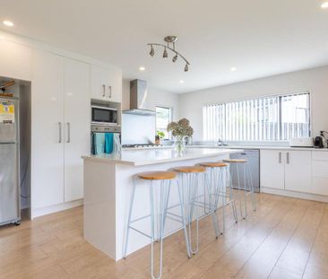 Exceptional 4-Bedroom Family Home in Mt Wellington - Photo 5