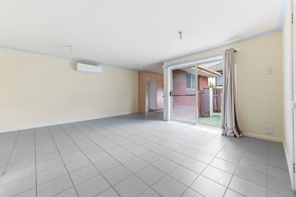 1/17 Gordon Avenue, Oakleigh East VIC 3166 - Apartment For Rent | Domain - Photo 1