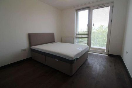 Riverside View, Berkeley Avenue, Reading, RG1 - Photo 4