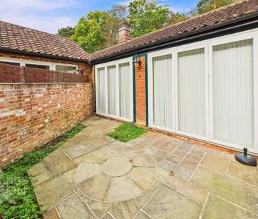 2 bedroom barn conversion to rent - Photo 2