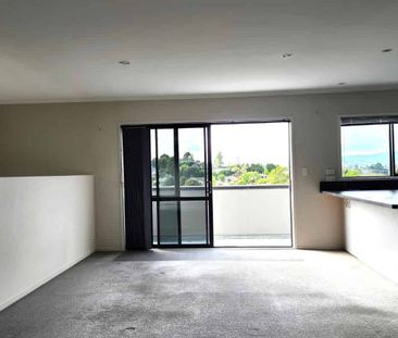 Modern Four Bedroom Home with Views - Photo 3