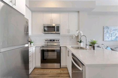 For Lease - 128 GROVEWOOD Common Unit# 534, Oakville, Ontario - Photo 3