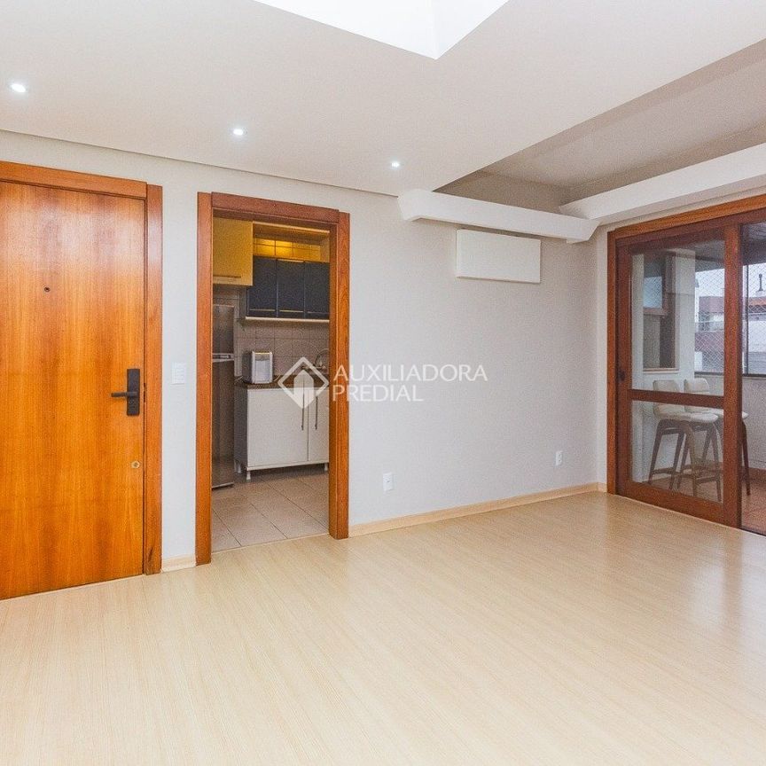 Apartamento com 3 quartos e 87m² para alugar em Petrópolis, Porto Alegre. - Photo 1