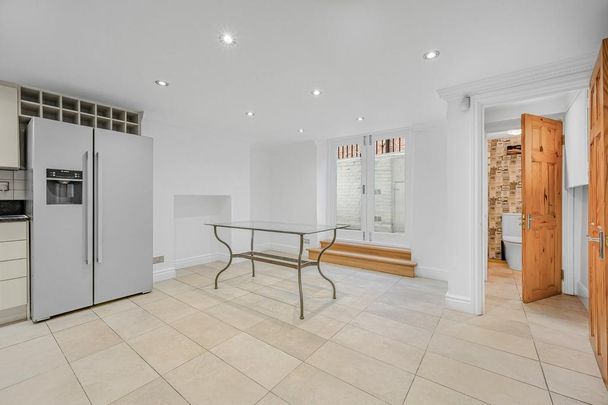 3 bedroom terraced house to rent - Photo 1
