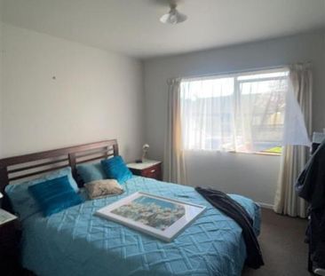 Large Family Home - Photo 4