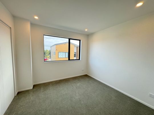 Kiato Lane - Brand New Home in the heart of Flat Bush - Photo 1