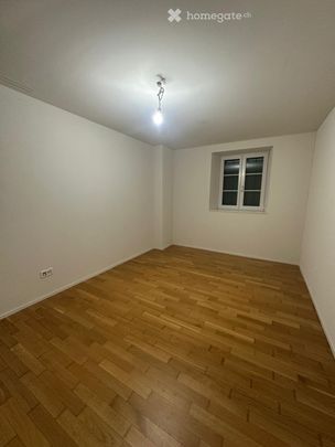 Moderne 3.5-Zimmer-Wohnung mit Balkon & Bergsicht – 87 m² - Photo 1