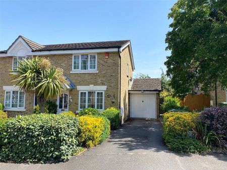 3 Bedroom House - Barons Mead, Southampton - Photo 2