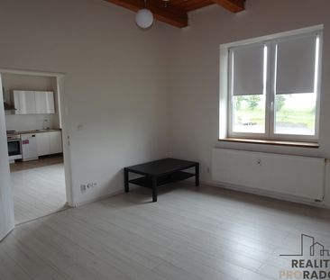 Pronájem bytu 2+kk 59 m², Čepí - Fotografie 1