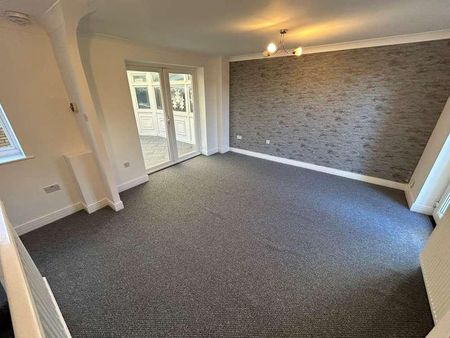 Avon Road, Halesowen, West Midlands, B63 - Photo 2