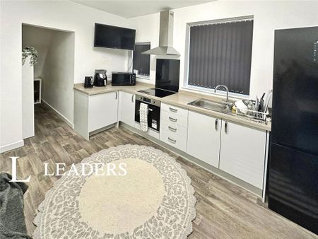 1 bedroom in a house share to rent - Photo 5