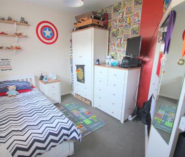 4 bedroom detached house to rent - Photo 5