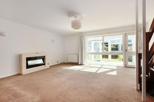 4 bedroom terraced house to rent - Photo 1