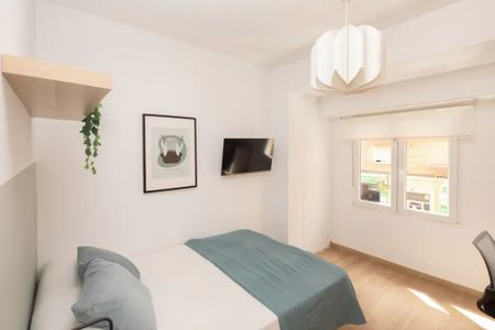 Carrer Olimpia Arozena Torres, Valencia, Valencian Community 46018 - Photo 4