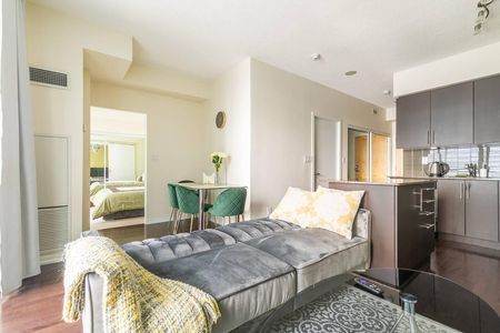 York Street - Photo 4