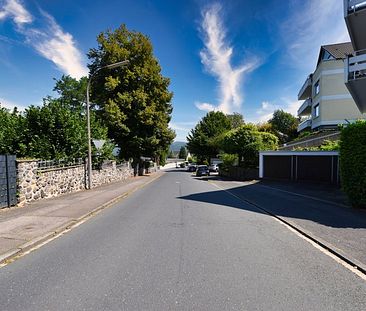 Helle, gemütliche 2-Zi-Whg. mit großem Balkon, weißem Wannenbad, Garage und Weitblick in Muffendorf - Photo 3