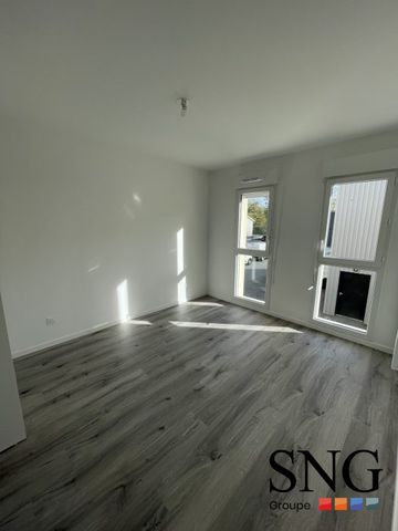 T2 AVEC BALCON ET DEUX PARKINGS - Photo 2