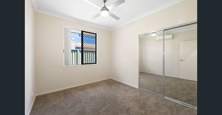 Brand New Home plus 3.5kw Solar Power - Photo 5