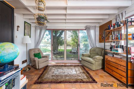 Spacious Shared Living Near the University - $500 Per Week - Photo 3