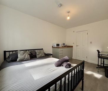 Studio to rent - Photo 5