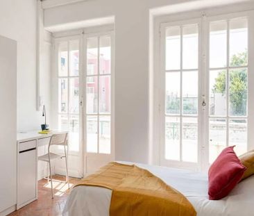 Avenida da Igreja, Lisbon, Lisbon 1700 - Photo 1