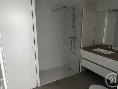 Location Appartement 2 pièces 47m² MARSEILLE 12ème - Photo 3