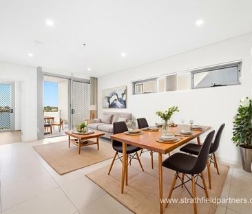 Arriva Strathfield Huge Luxury 2 Bedroom Apartment - Photo 1