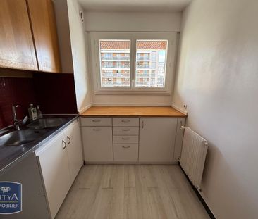 Location Appartement 3 pièces 75m² PARIS 11ème - Photo 5