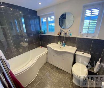 Rosebank, Epsom, KT18 - Photo 1