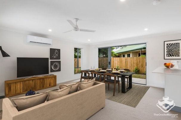 Spacious 2-beds townhouse for rent - Photo 1