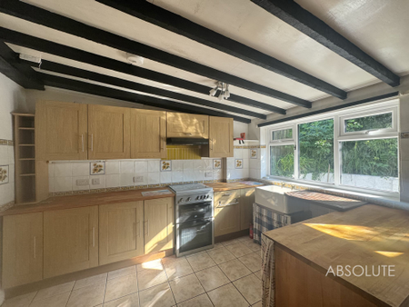 3 bed semi-detached house to rent in Fore Street, Barton, TQ2 - Photo 5