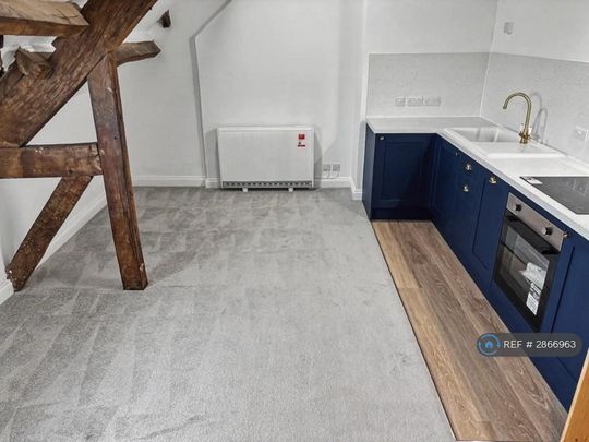 Studio to rent - Photo 1