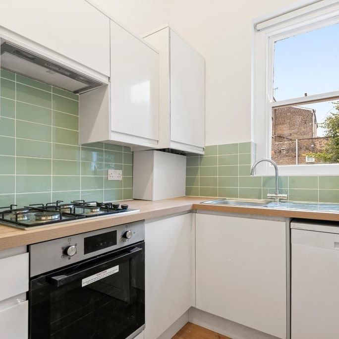 1 bedroom flat to rent - Photo 1