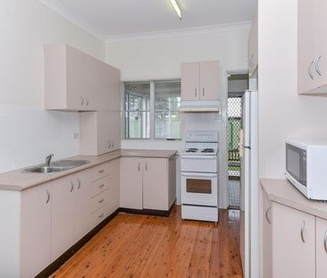 2 Bangalow Street, Ettalong Beach NSW 2257 - House For Rent | Domain - Photo 4