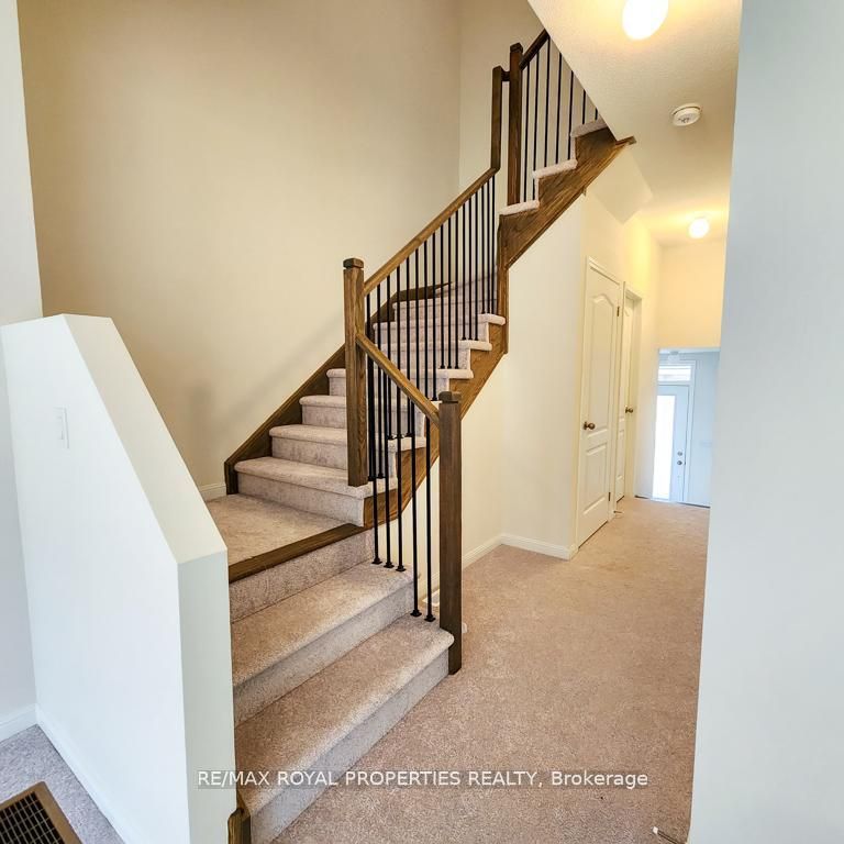 Townhouse For Lease | E8118420 - Photo 1