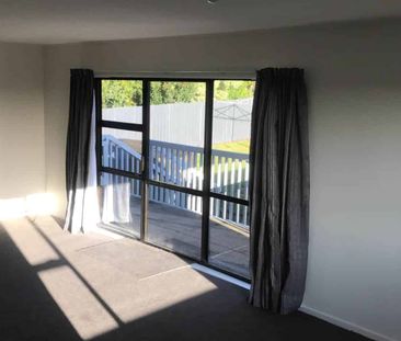 2 BEDROOM HOME - GREAT LOCATION - Photo 4