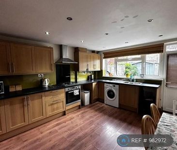 1 bedroom in a house share to rent - Photo 3