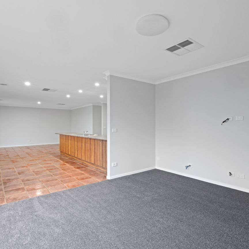 39 Darrambal Drive, Springdale Heights NSW 2641 - Photo 1