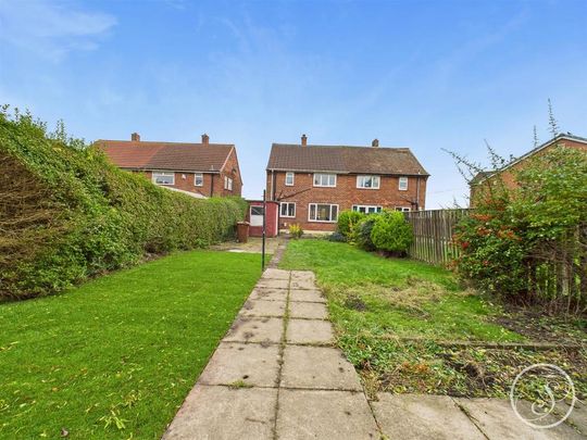 3 bedroom semi-detached house to rent - Photo 1